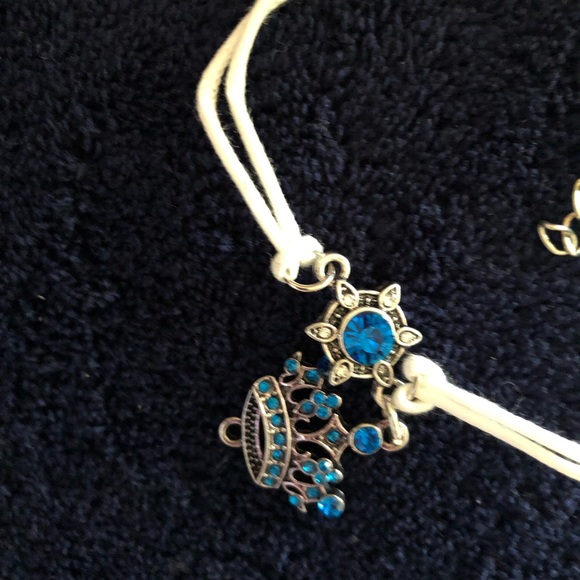 Bracelets - Picture 6 of 7